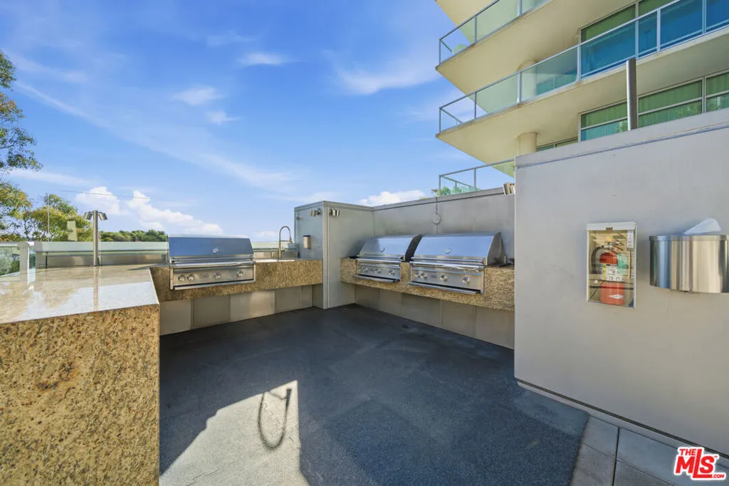 13700 Marina Pointe Drive 318, Marina Del Rey, California 90292 home-pic-50