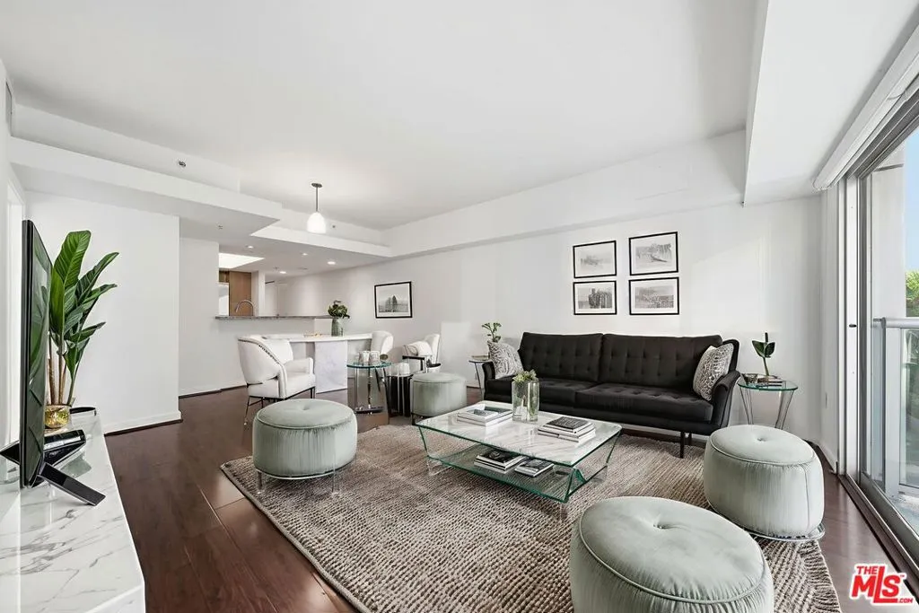 13700 Marina Pointe Drive 318, Marina Del Rey, California 90292 home-pic-13