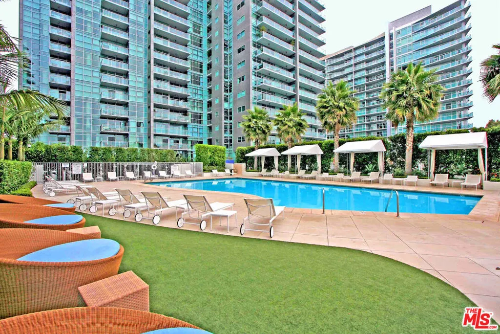 13700 Marina Pointe Drive 318, Marina Del Rey, California 90292 home-pic-52