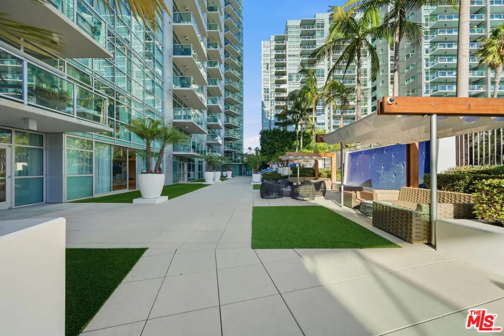 13700 Marina Pointe Drive 318, Marina Del Rey, California 90292 home-pic-49