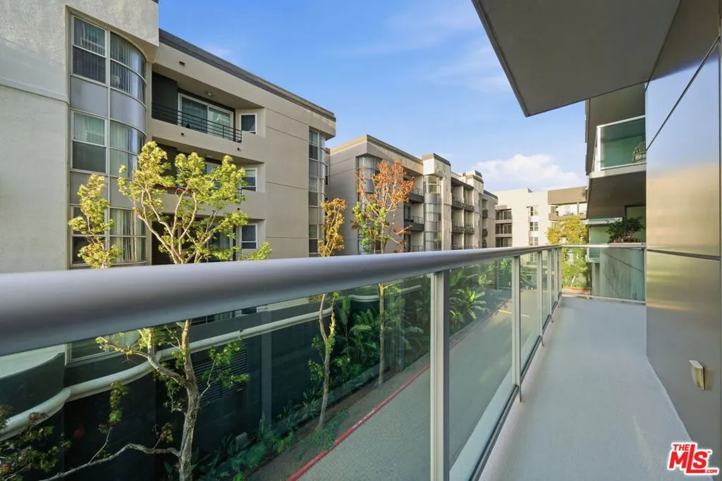 13700 Marina Pointe Drive 318, Marina Del Rey, California 90292 home-pic-35