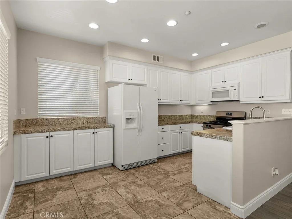 33760 Willow Haven 101, Murrieta, California 92563 home-pic-25