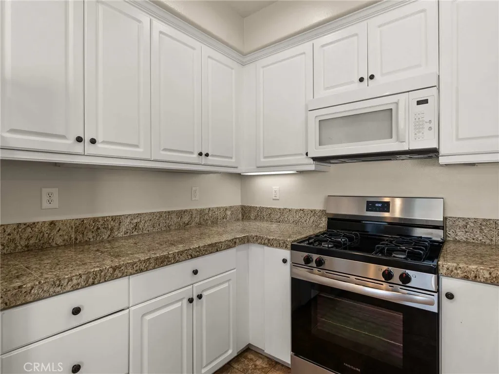 33760 Willow Haven 101, Murrieta, California 92563 home-pic-23