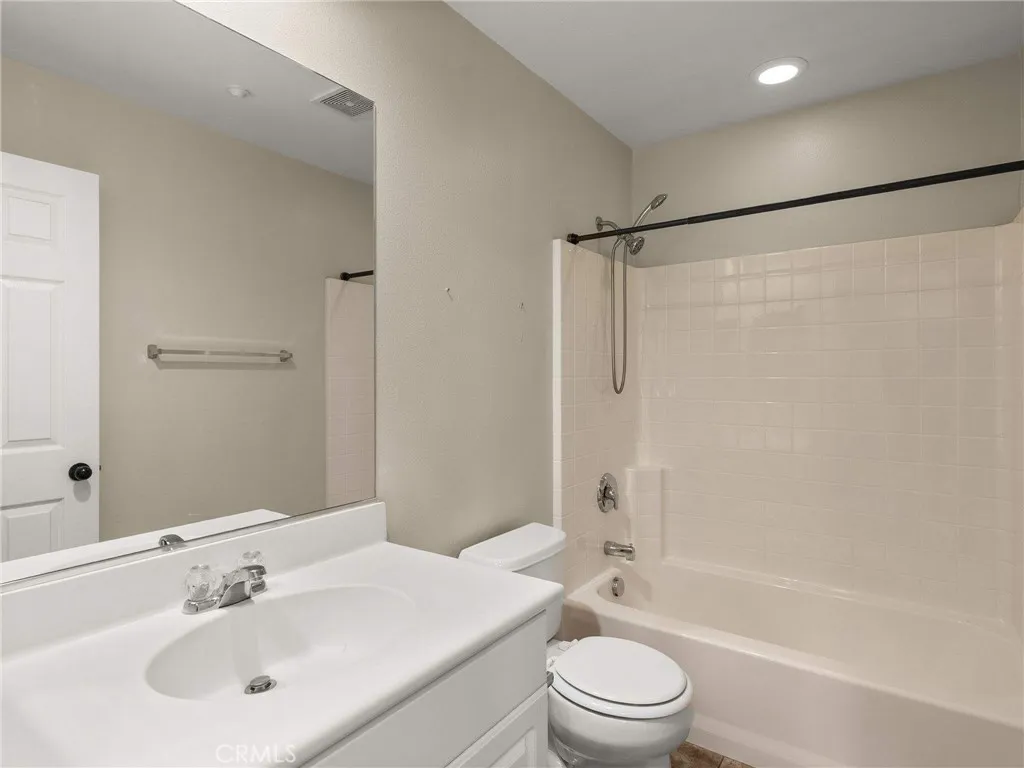 33760 Willow Haven 101, Murrieta, California 92563 home-pic-7