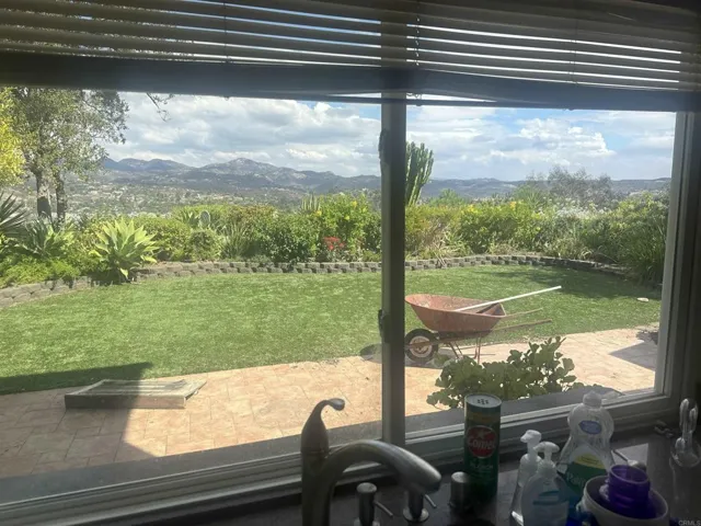 13539 Pequot Drive, Poway, California 92064