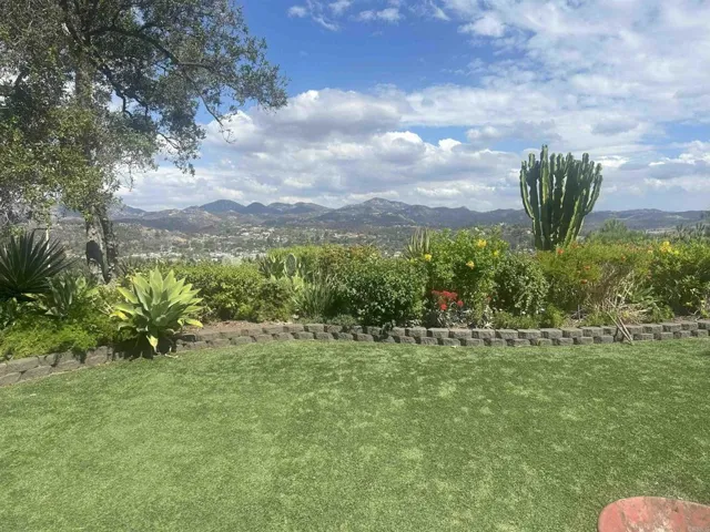 13539 Pequot Drive, Poway, California 92064