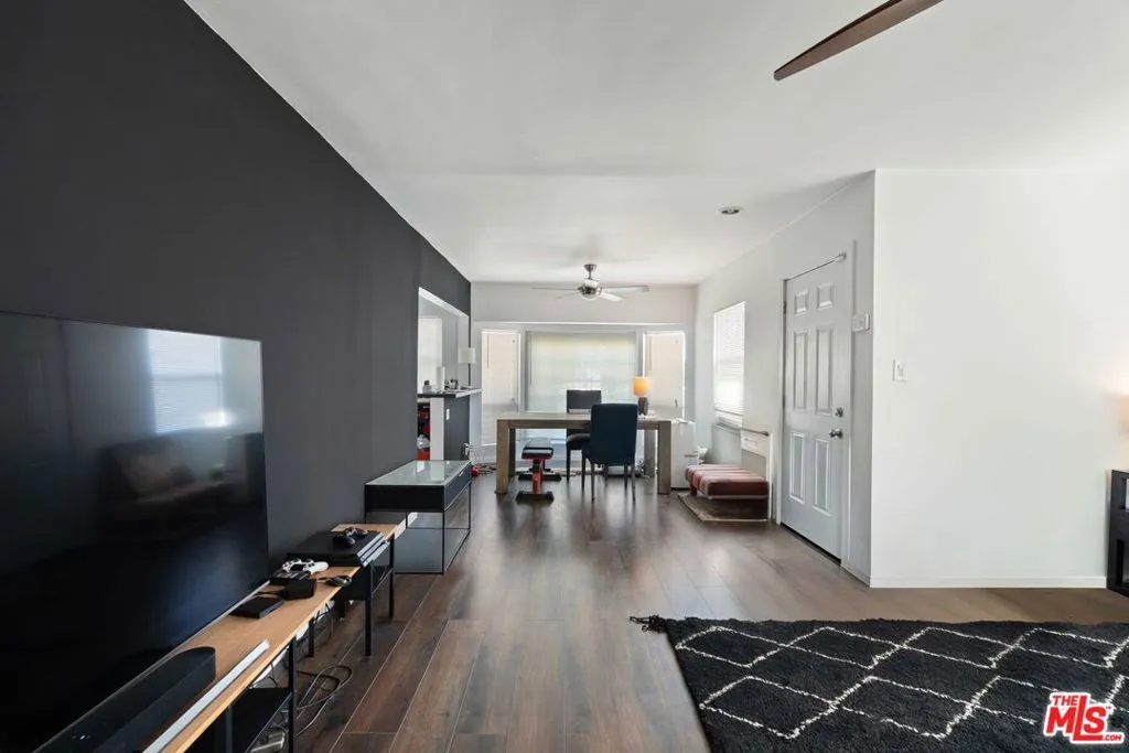 1201 W 138th Street, Compton, California 90222 home-pic-2