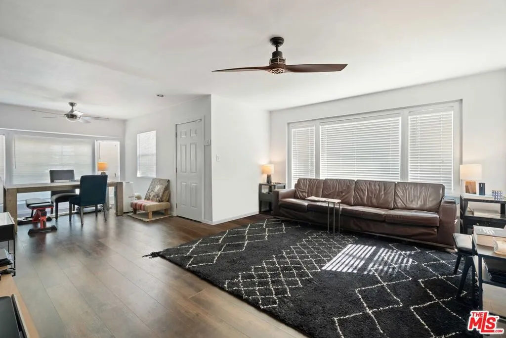 1201 W 138th Street, Compton, California 90222 home-pic-3