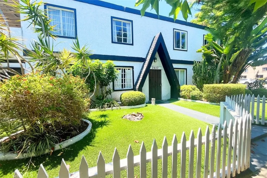2403 Louella Avenue, Venice, California 90291 home-pic-2