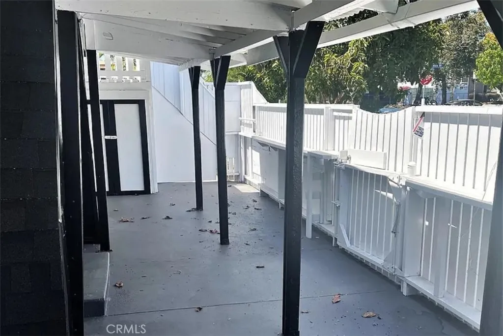 2403 Louella Avenue, Venice, California 90291 home-pic-11