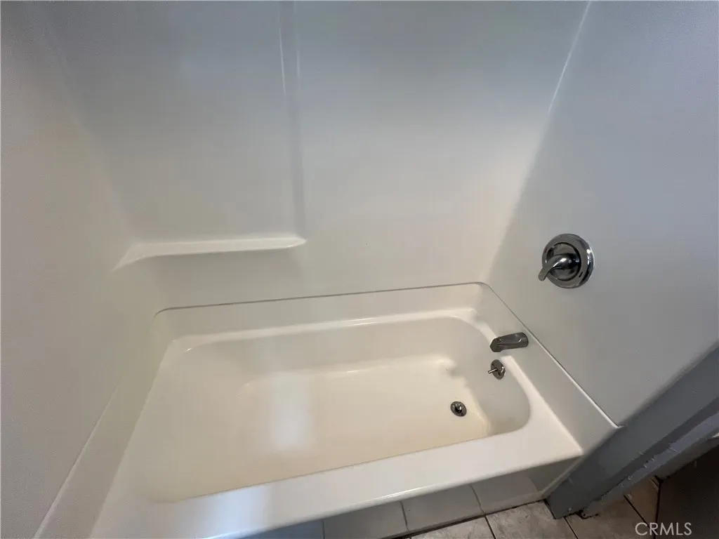 2403 Louella Avenue, Venice, California 90291 home-pic-25