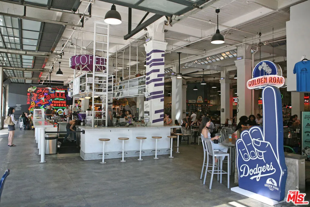 630 W 6th Street 303, Los Angeles, California 90017 home-pic-18