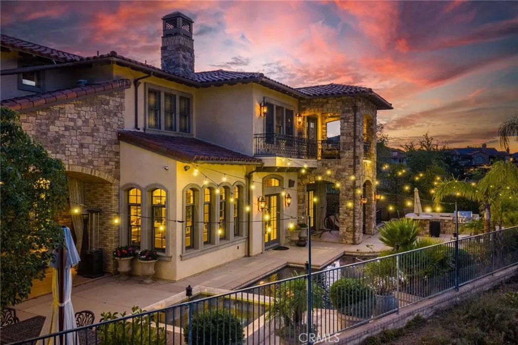 25711 Shady Oak Ln, Valencia, California 91381 home-pic-3