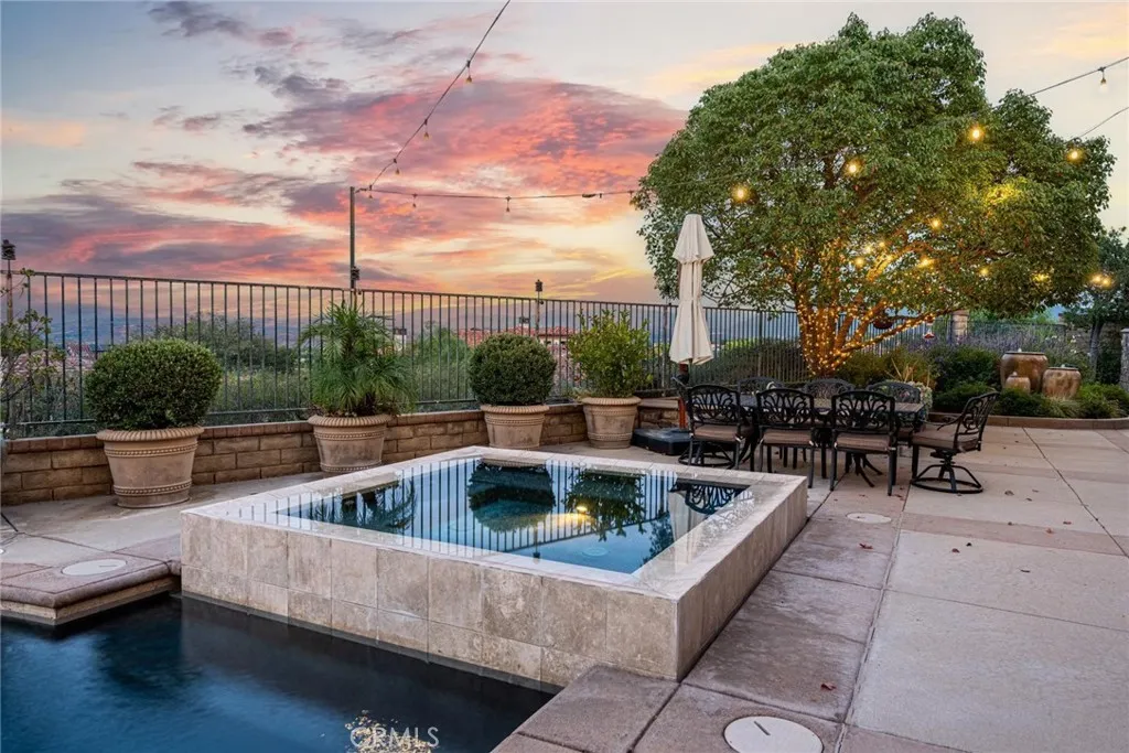25711 Shady Oak Ln, Valencia, California 91381 home-pic-9