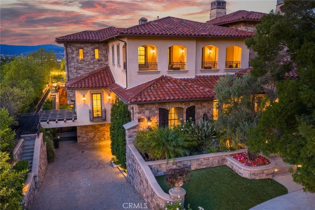 25711 Shady Oak Ln, Valencia, California 91381 home-pic-16