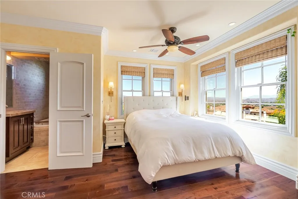 25711 Shady Oak Ln, Valencia, California 91381 home-pic-60