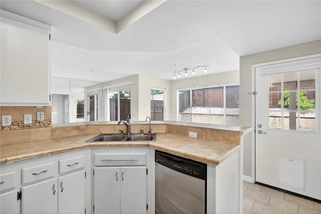 25633 Corsica Way, Yorba Linda, California 92887 home-pic-16