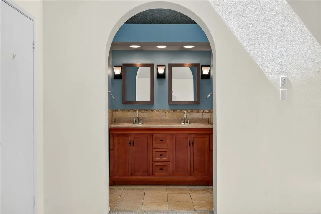 25633 Corsica Way, Yorba Linda, California 92887 home-pic-24