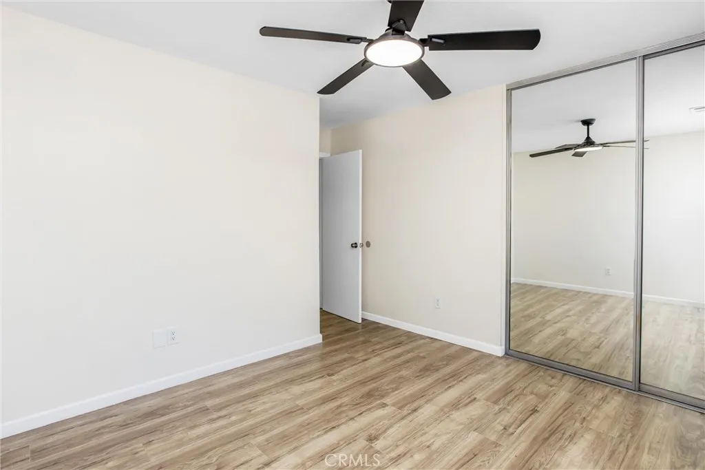 8121 Anaconda Avenue, Oak Hills, California 92344 home-pic-21