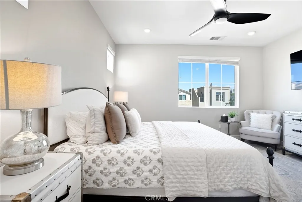 201 Juniper Drive, Rancho Mission Viejo, California 92694 home-pic-13