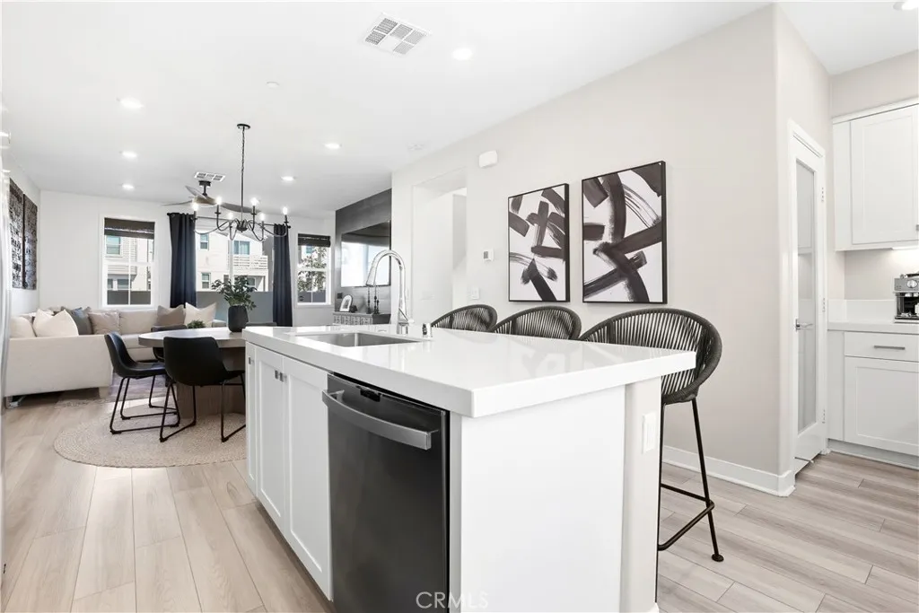 201 Juniper Drive, Rancho Mission Viejo, California 92694 home-pic-4