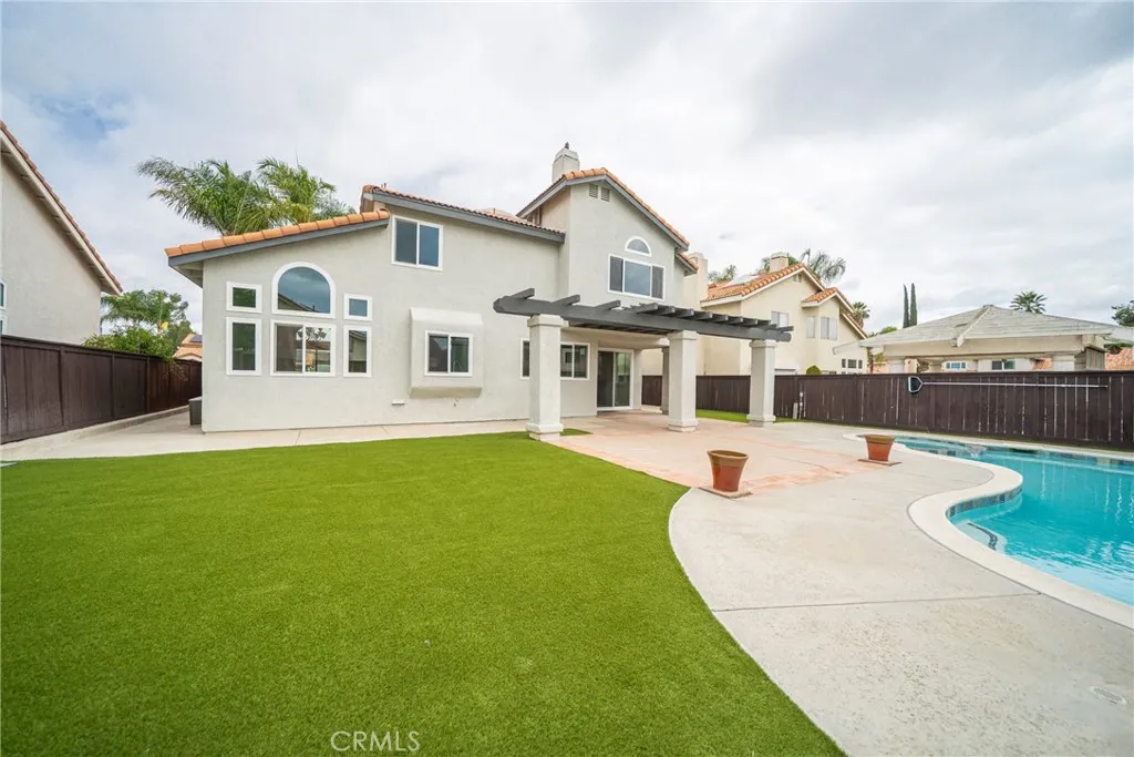 41349 Magnolia Street, Murrieta, California 92562 home-pic-2