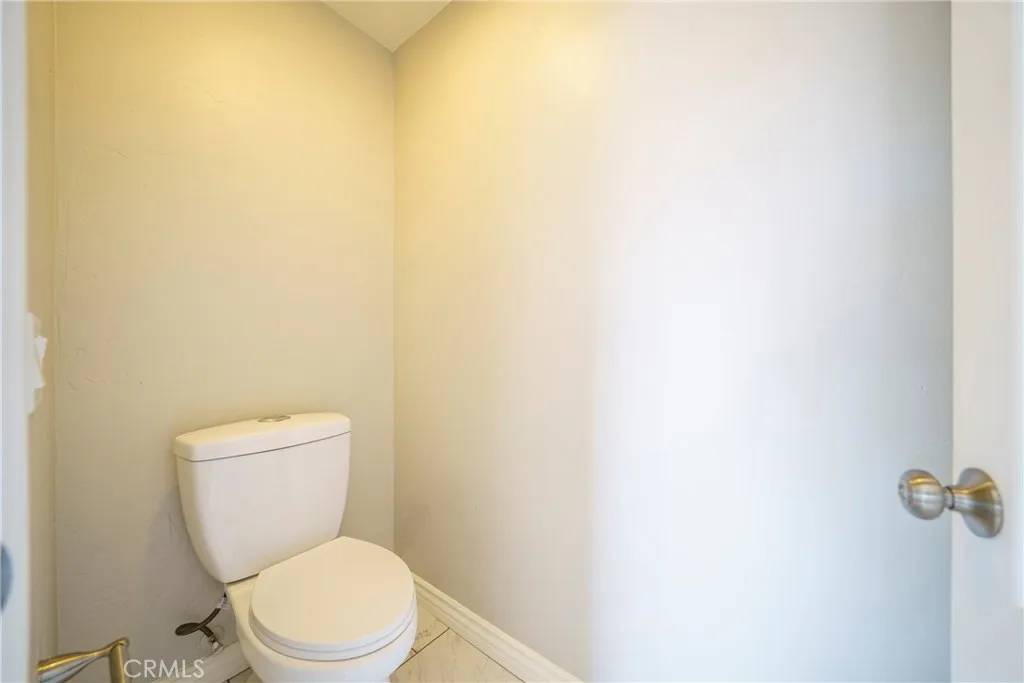 41349 Magnolia Street, Murrieta, California 92562 home-pic-37