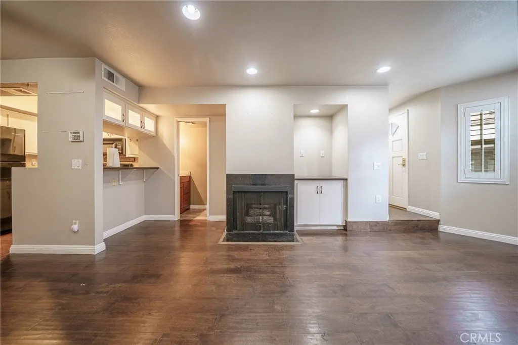 13919 Arthur Avenue 22, Paramount, California 90723 home-pic-10