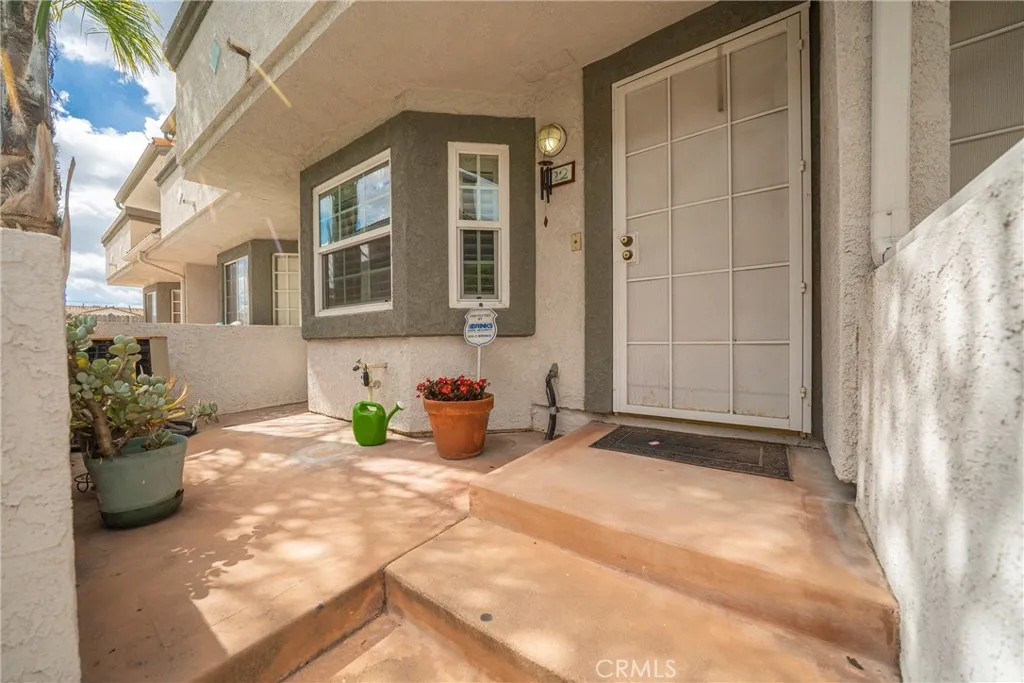 13919 Arthur Avenue 22, Paramount, California 90723 home-pic-4