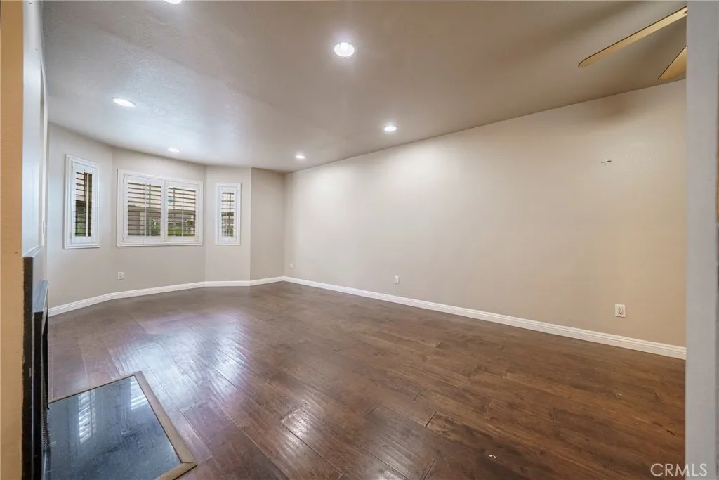 13919 Arthur Avenue 22, Paramount, California 90723 home-pic-11