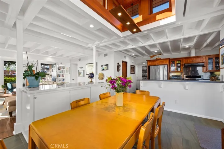 1687 Temple Hills Drive, Laguna Beach, California 92651