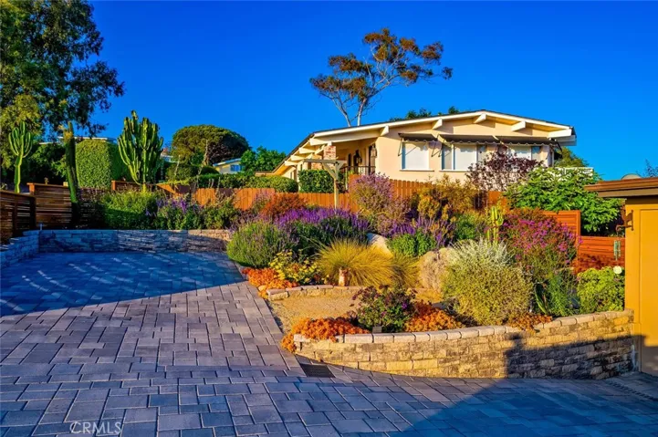 1687 Temple Hills Drive, Laguna Beach, California 92651