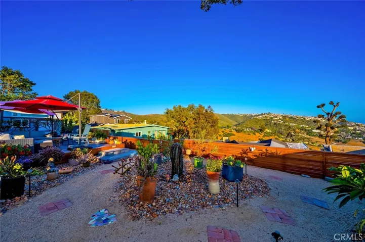 1687 Temple Hills Drive, Laguna Beach, California 92651