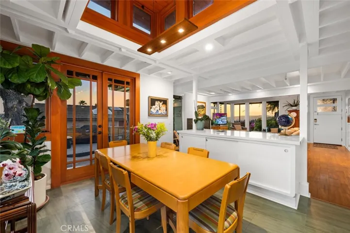 1687 Temple Hills Drive, Laguna Beach, California 92651