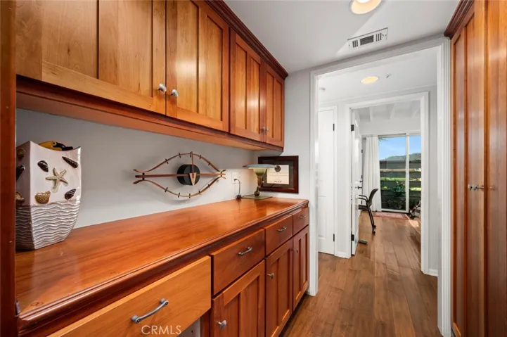 1687 Temple Hills Drive, Laguna Beach, California 92651