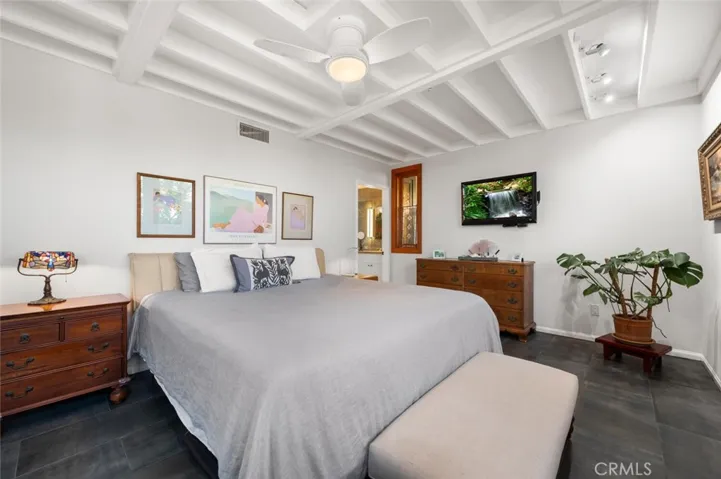 1687 Temple Hills Drive, Laguna Beach, California 92651