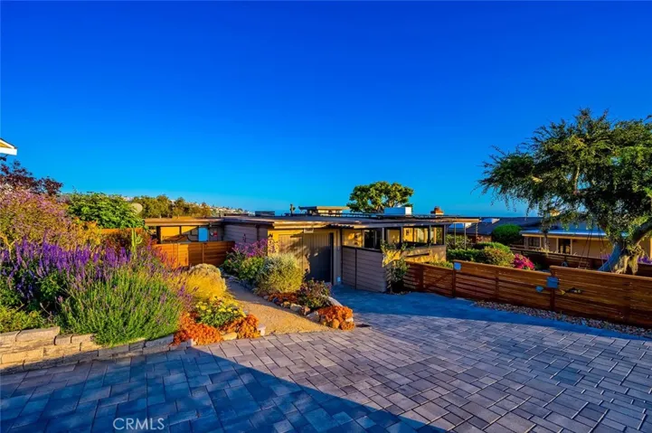 1687 Temple Hills Drive, Laguna Beach, California 92651