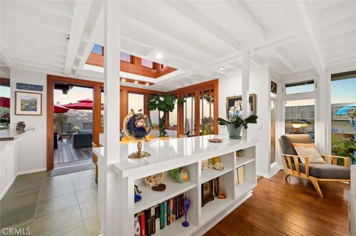 1687 Temple Hills Drive, Laguna Beach, California 92651