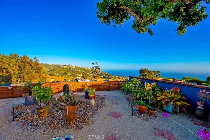 1687 Temple Hills Drive, Laguna Beach, California 92651