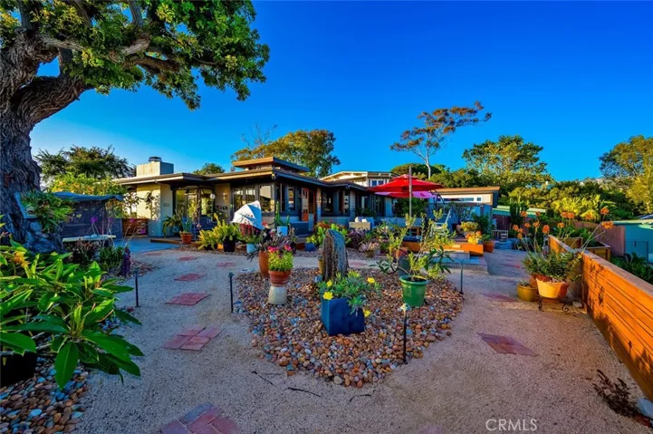 1687 Temple Hills Drive, Laguna Beach, California 92651