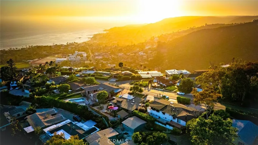 1687 Temple Hills Drive, Laguna Beach, California 92651