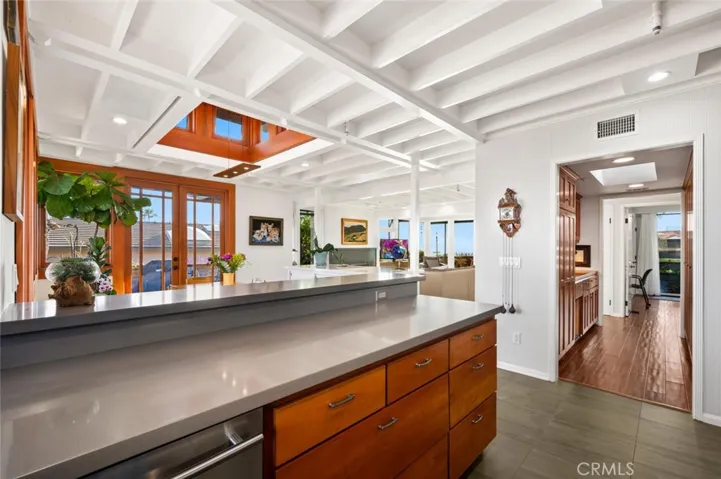 1687 Temple Hills Drive, Laguna Beach, California 92651