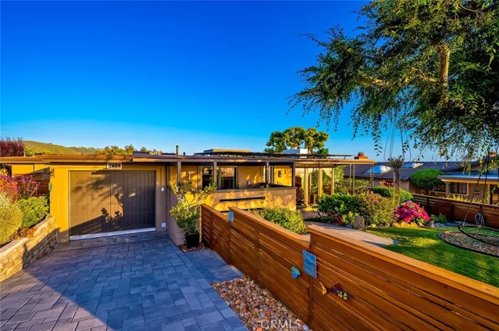 1687 Temple Hills Drive, Laguna Beach, California 92651