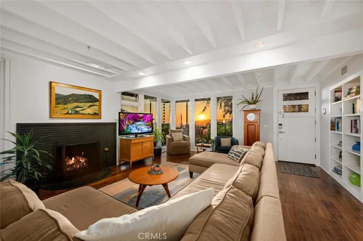 1687 Temple Hills Drive, Laguna Beach, California 92651
