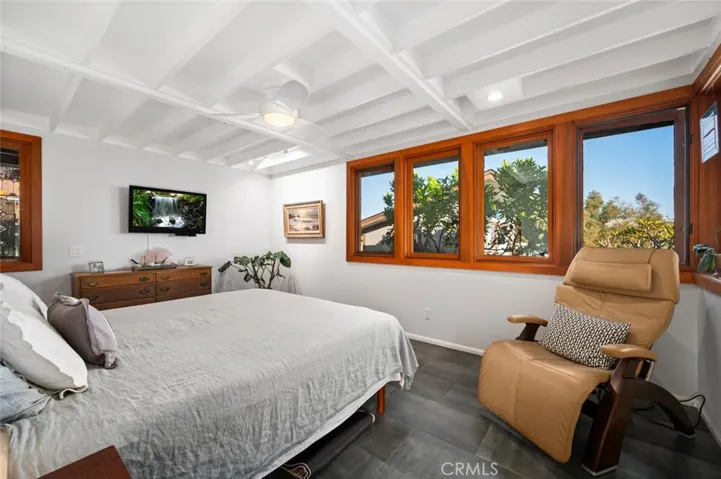 1687 Temple Hills Drive, Laguna Beach, California 92651