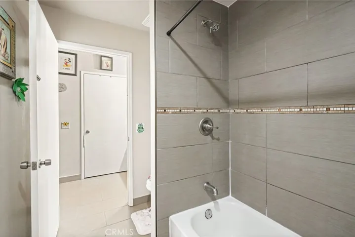 13540 Hubbard Street 21, Sylmar, California 91342