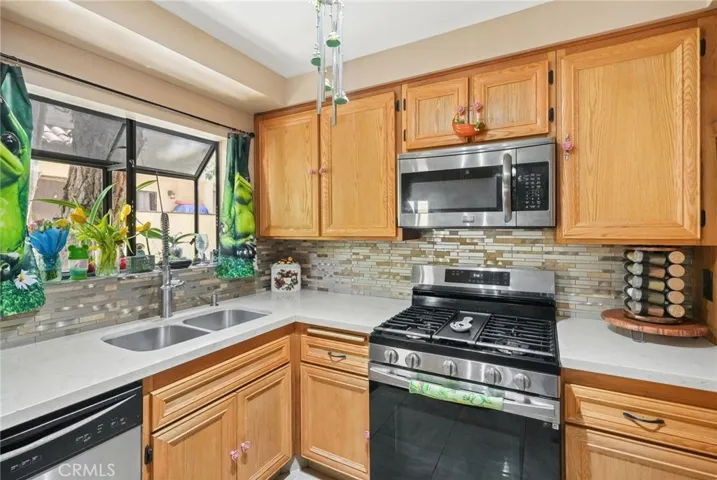 13540 Hubbard Street 21, Sylmar, California 91342
