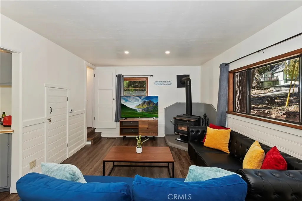 1262 Bear Springs Road, Rimforest, California 92378 home-pic-7