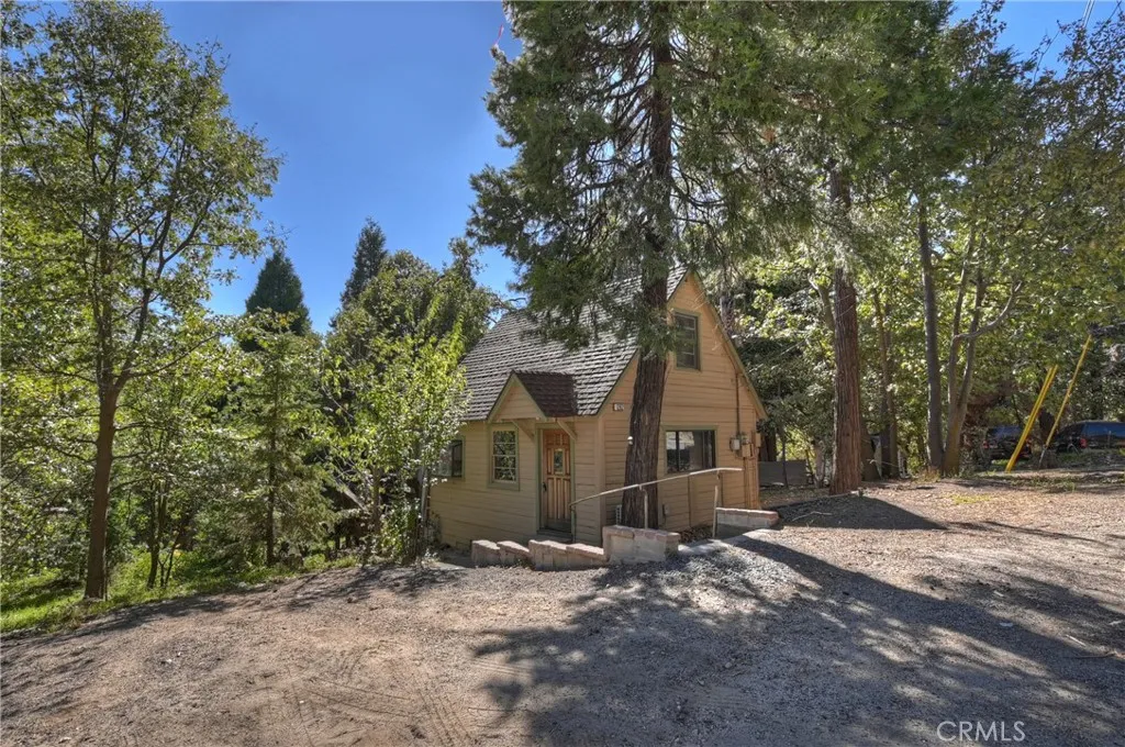 1262 Bear Springs Road, Rimforest, California 92378 home-pic-31