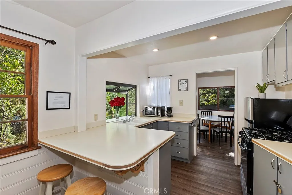 1262 Bear Springs Road, Rimforest, California 92378 home-pic-11